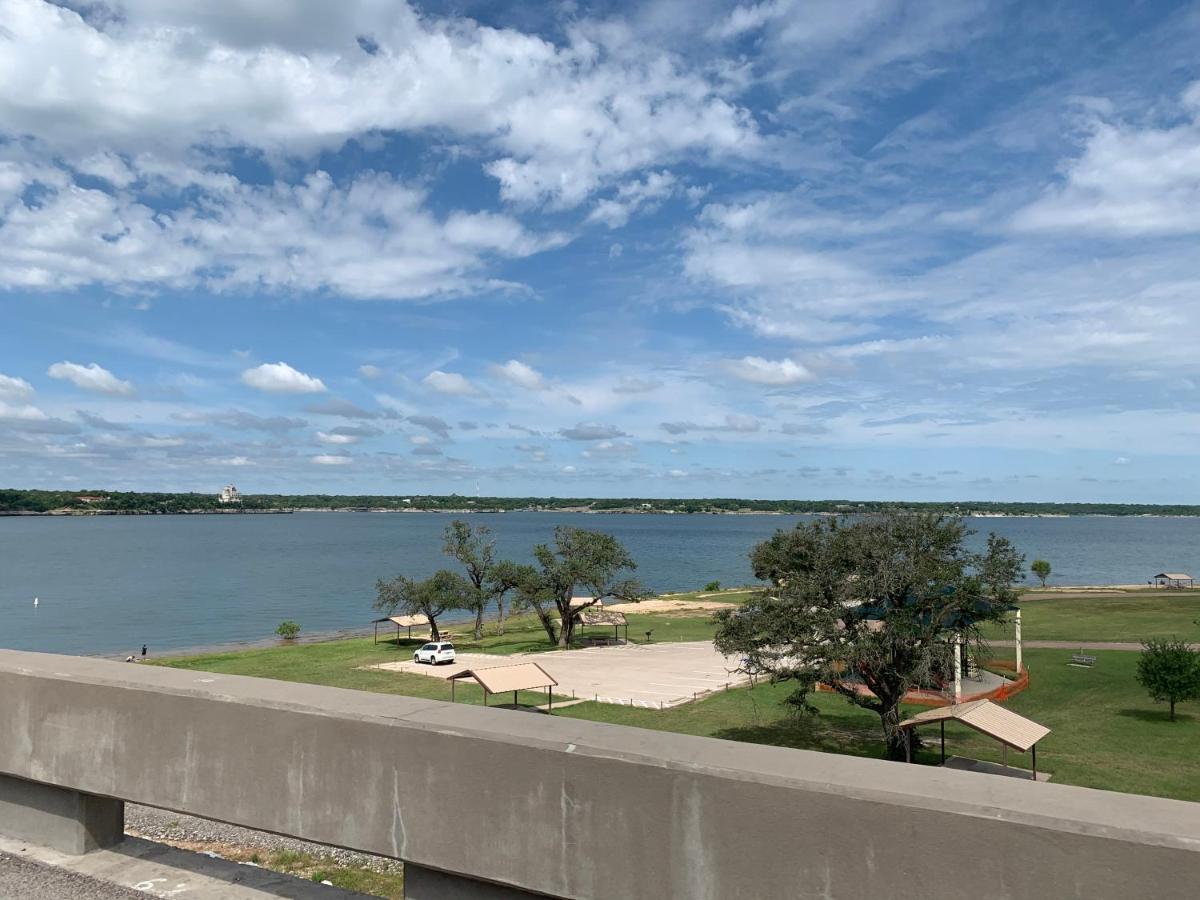 Lake Whitney Log Cabin Lakewood Harbor Екстериор снимка